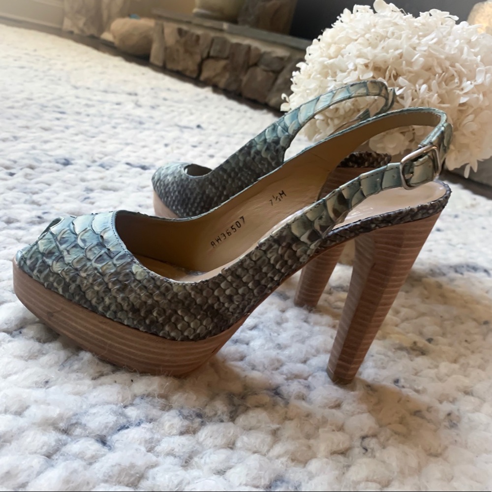 Stuart Weitzman Crocodile Pumps Size 7.5M